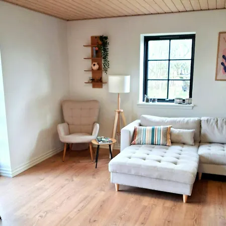 Сasa de vacaciones Newly Renovated Near Himmerland *