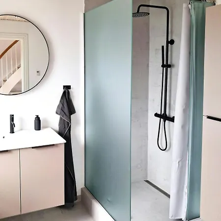 Newly Renovated Near Himmerland بيت للعطل